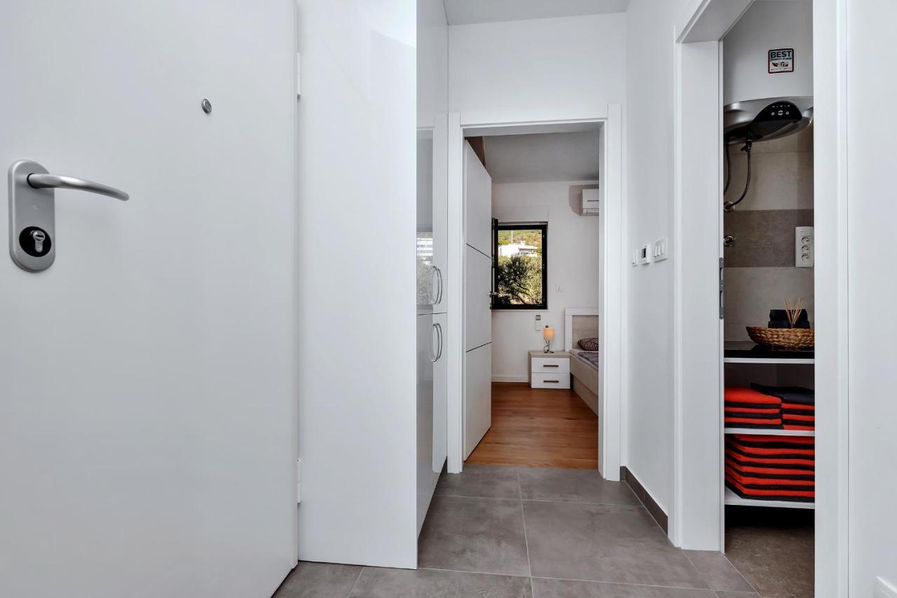 Luxury Apartment Sidro With Free Beach Parking Макарска Экстерьер фото
