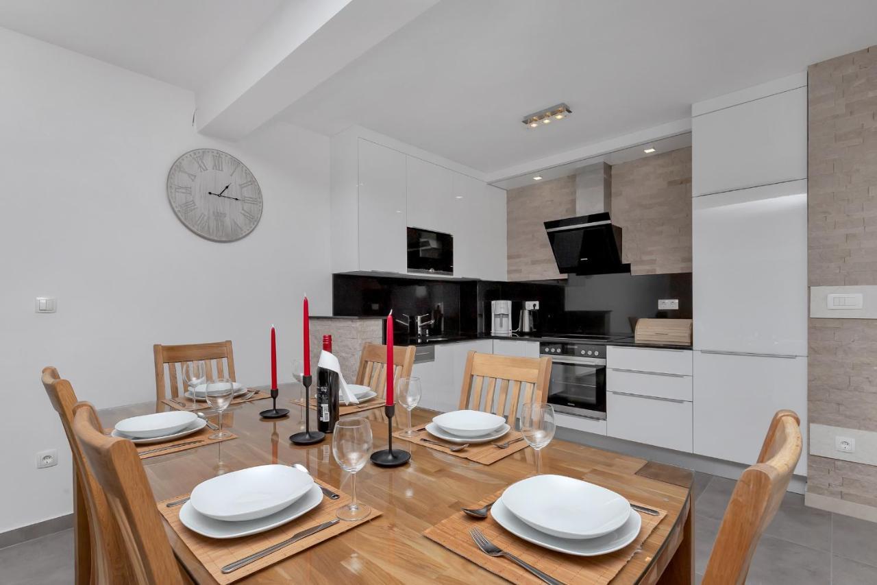 Luxury Apartment Sidro With Free Beach Parking Макарска Экстерьер фото